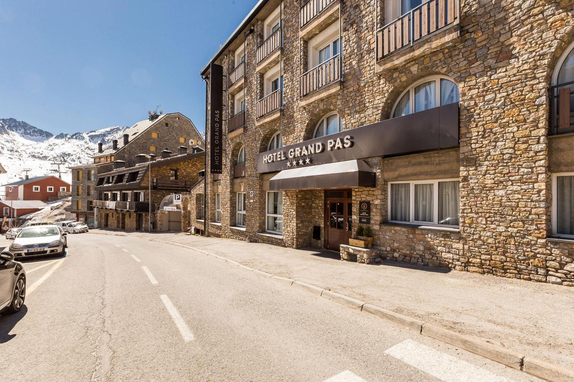 Hotel Grand Pas Pas De La Casa Luaran gambar