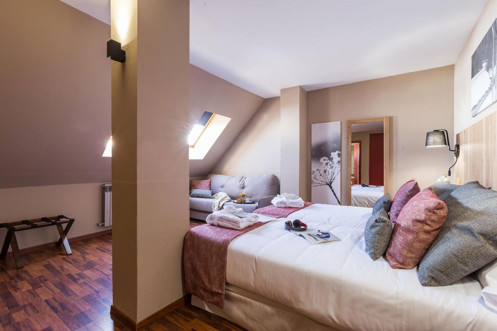 Hotel Grand Pas Pas De La Casa Luaran gambar